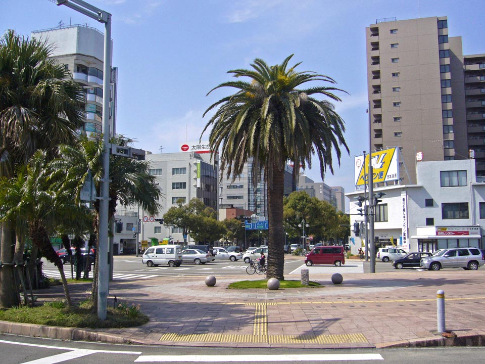 JR宮崎駅西口前