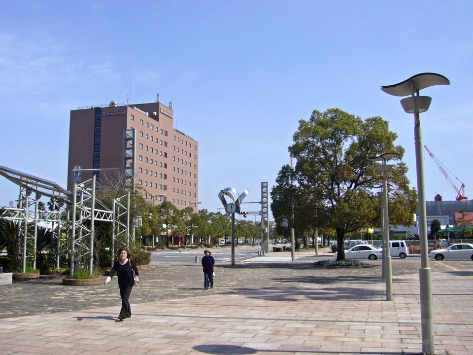 JR宮崎駅東口前
