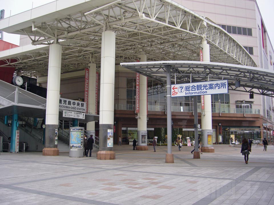 JR鹿児島中央駅東口