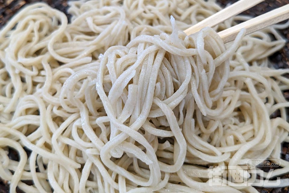 そば処湧水「湧水天もり」