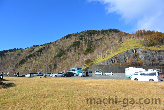 半月山駐車場から「半月山展望台」への道のり