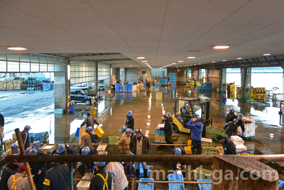 氷見漁港魚市場北側セリ終了