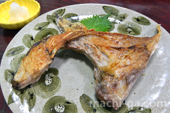 ぶりしゃぶコースのブリかま塩焼き