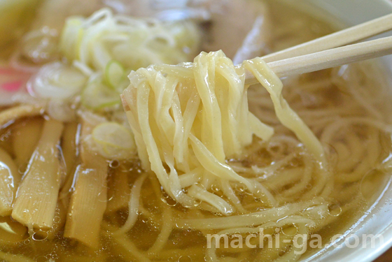 「日向屋(ひなたや)」ラーメンの麺