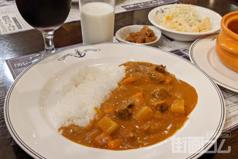 横須賀海軍カレー本舗の「よこすか海軍カレースペシャルビーフ」