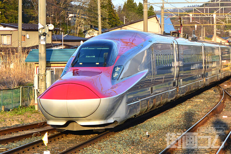 秋田新幹線「こまち」の停車駅・自由席は?コンセントは?