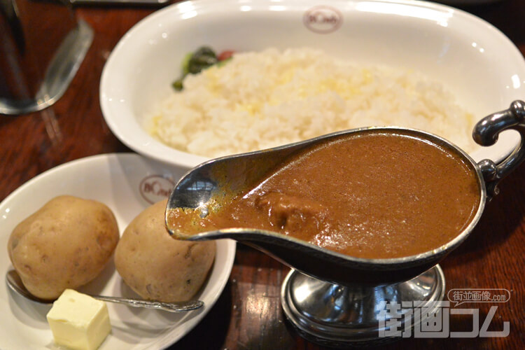 神保町カレーの王者！元祖欧風カレー「ボンディ神保町本店」