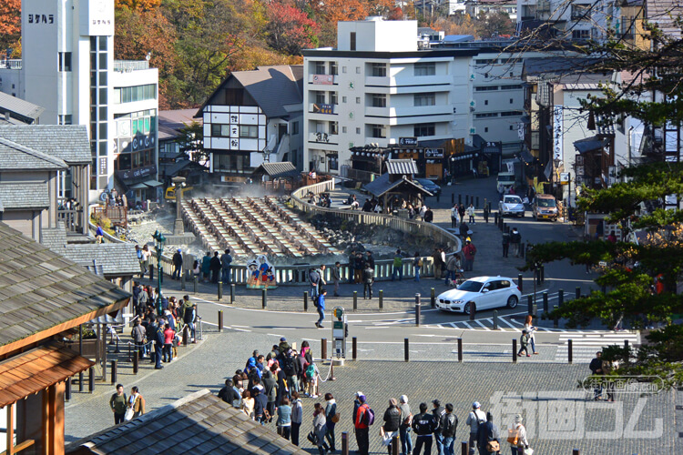 光泉寺から湯畑周辺が一望