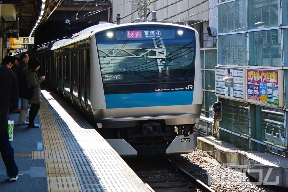 同じホームで乗り換えができる駅とできない駅