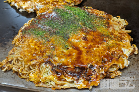 三原「お好み焼てっちゃん」で三原名物ご当地お好み焼き「三原焼き」