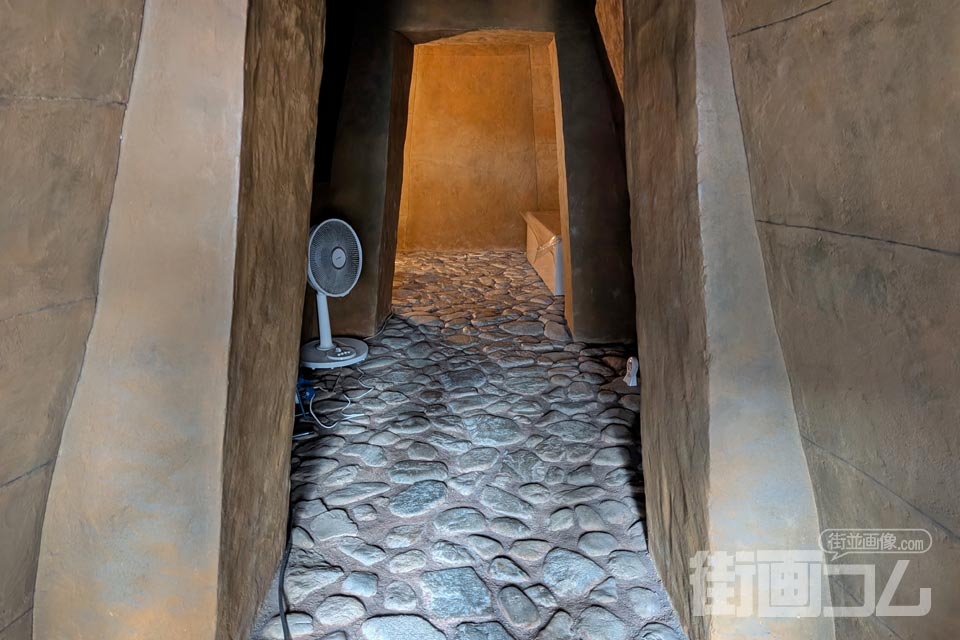 石室復元展示室