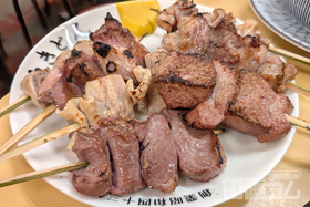 新橋やきとん「まこちゃん本店」!タレも塩もウマい定番盛合せメニュー
