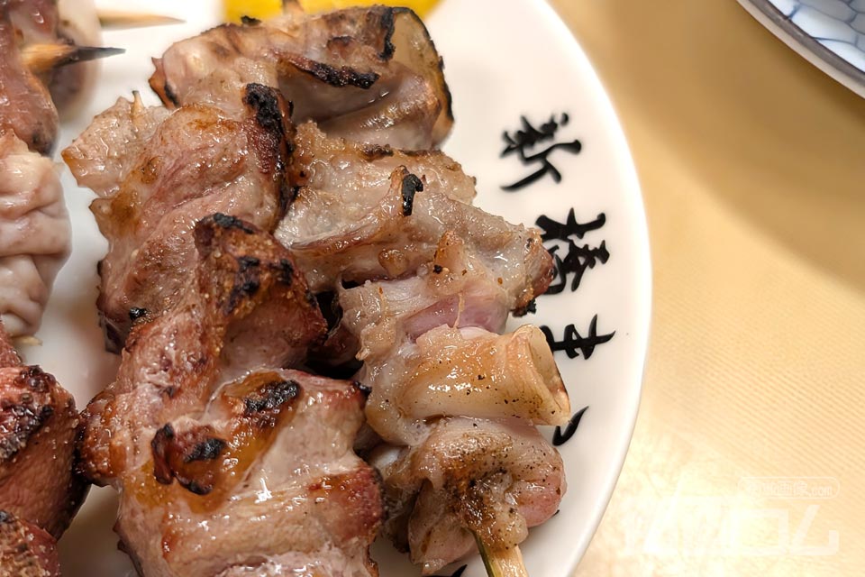 まこちゃん本店「やきとん:ナンコツ(気管)」