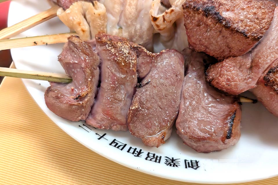 まこちゃん本店「やきとん:ハツ(心臓)」