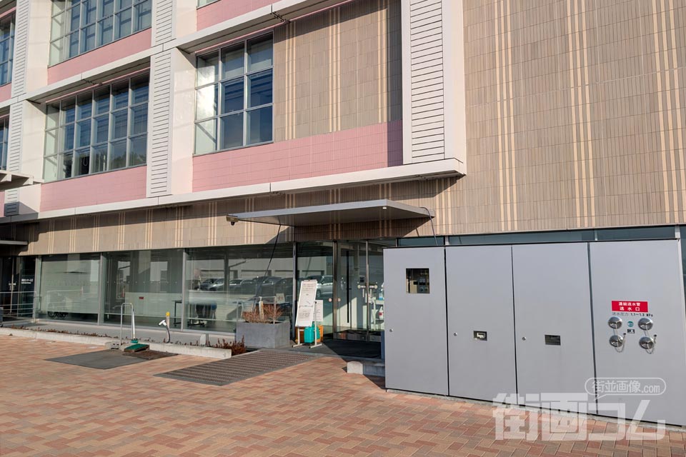 小山市役所の守衛室入口