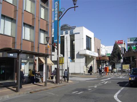 JR福生駅西口前写真画像