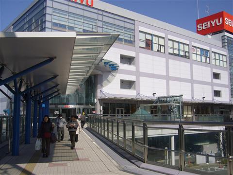 JR福生駅東口前写真画像