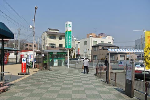 JR東青梅駅北口前写真画像
