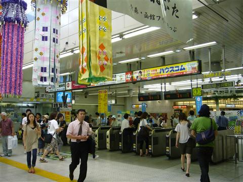 JR三鷹駅写真画像
