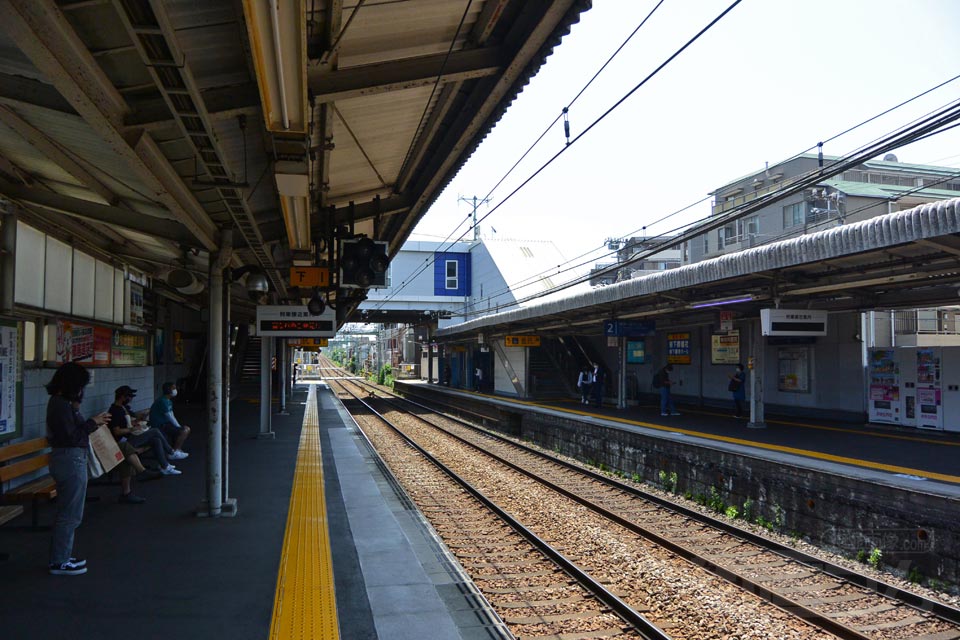 京急杉田駅ホーム(京急本線)