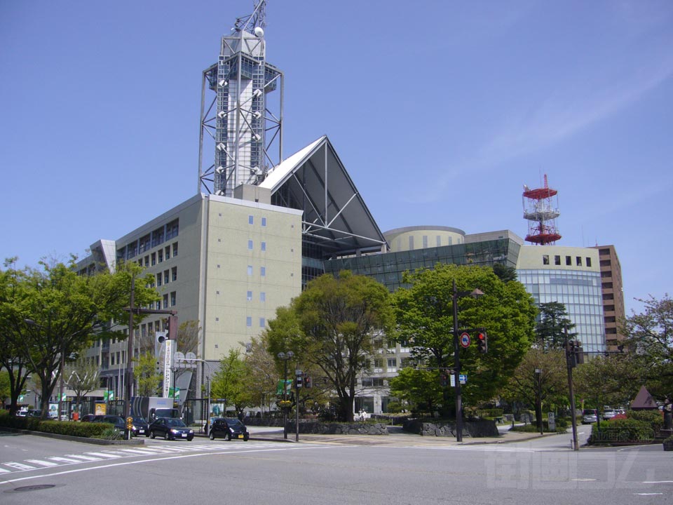 富山市役所