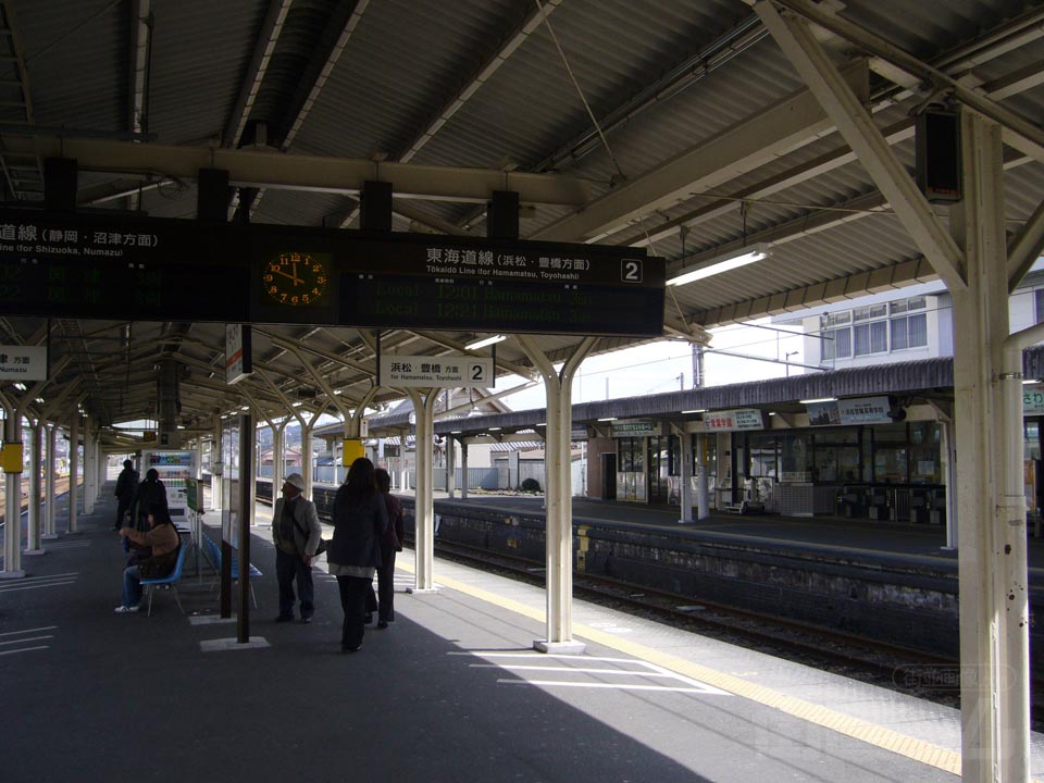 JR菊川駅ホーム(JR東海道本線)