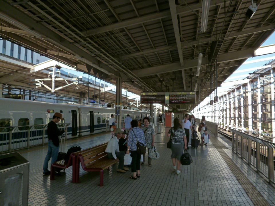 JR京都駅ホーム(東海道新幹線)