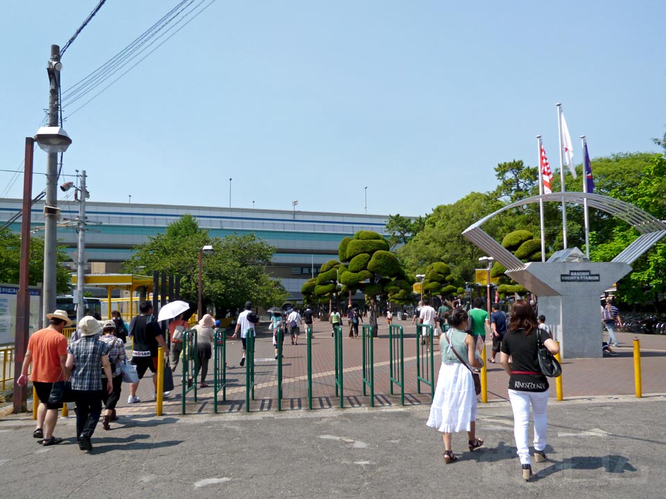 阪神甲子園駅前