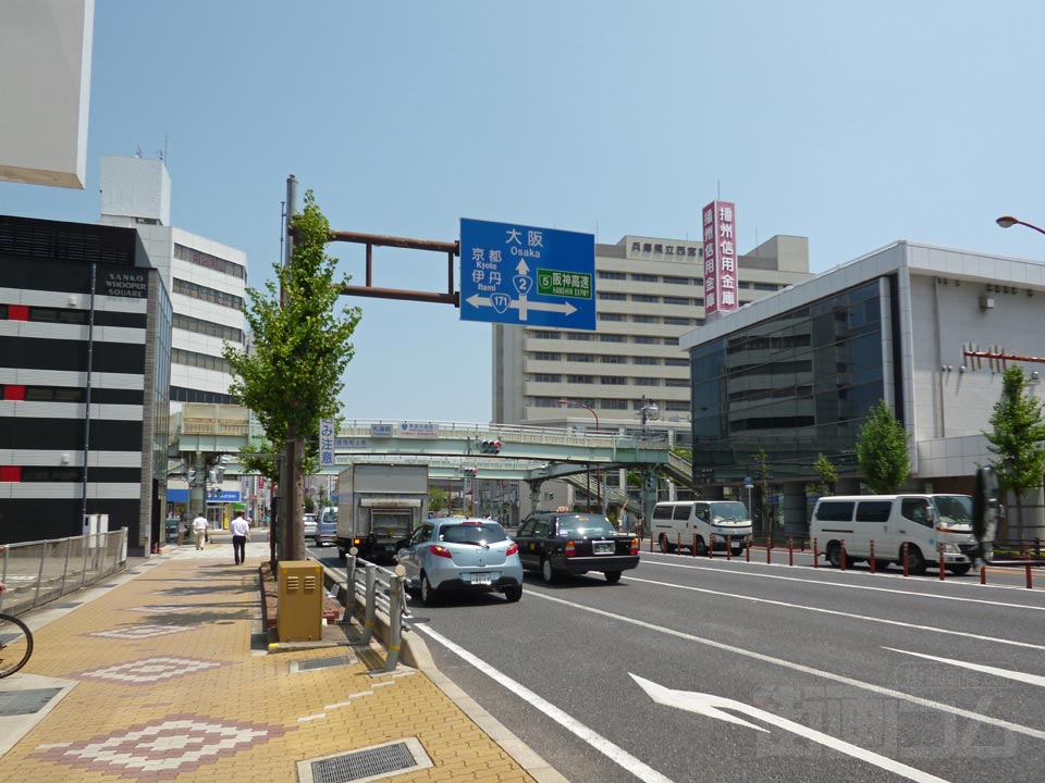 兵库県 西宫市 西宫駅前周辺の街并み