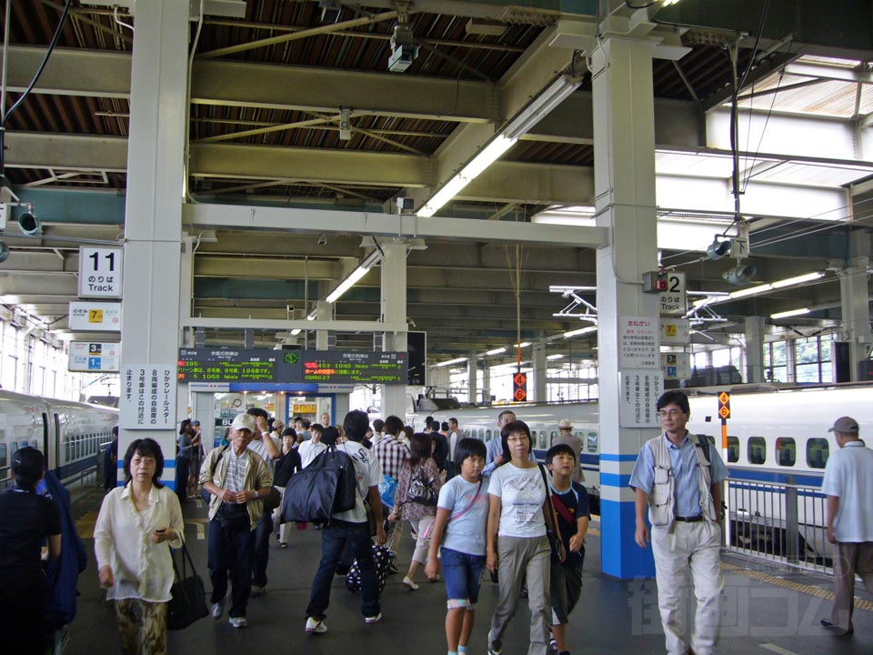 JR広島駅ホーム(JR山陽新幹線)