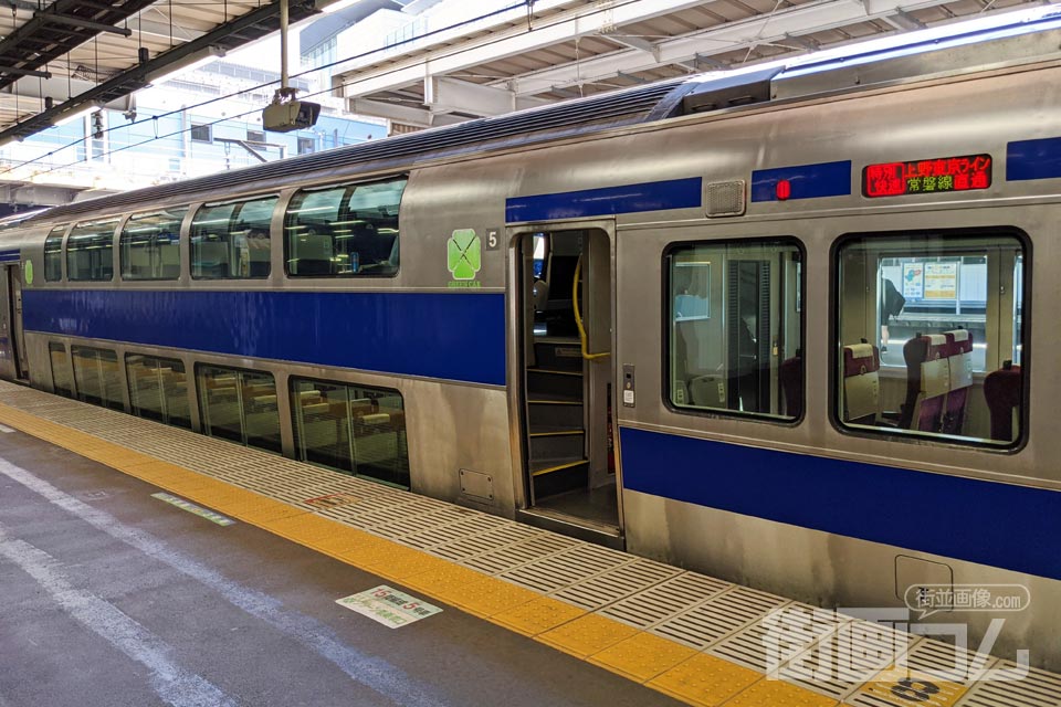 常磐線グリーン車は何両目?どんな車両?