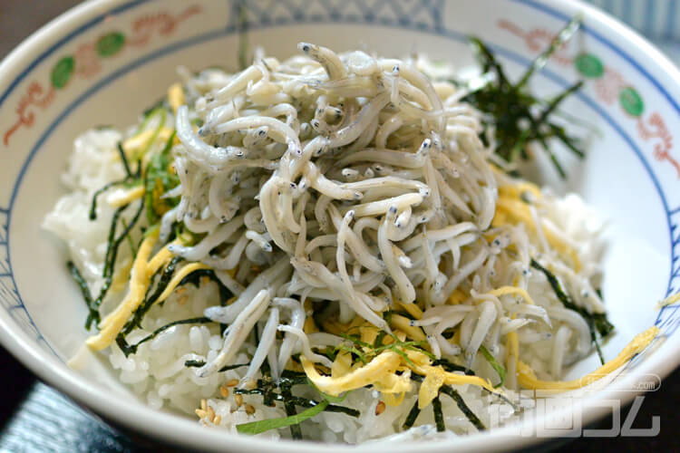 元祖しらす丼の老舗店!腰越(鎌倉)しらす料理「かきや」