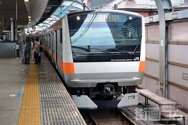 平日と休日で違う?中央線の路線図で停車駅をチェック!