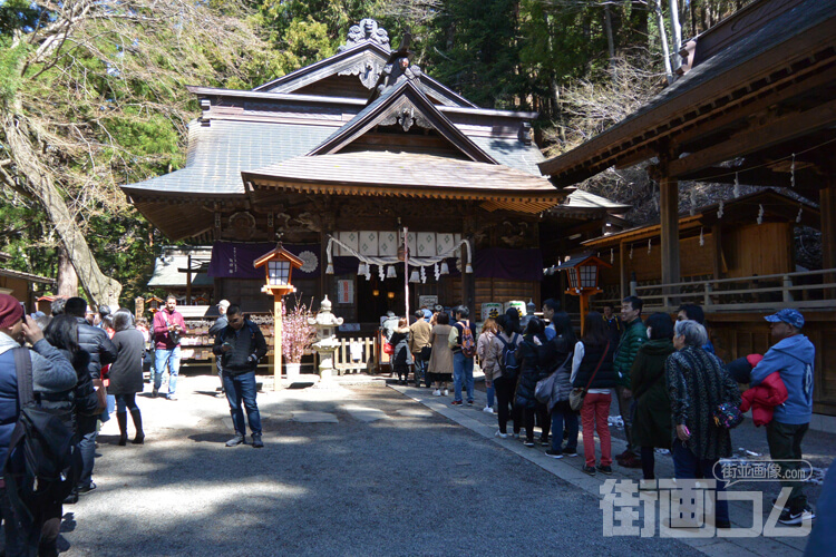 新倉富士浅間神社本殿