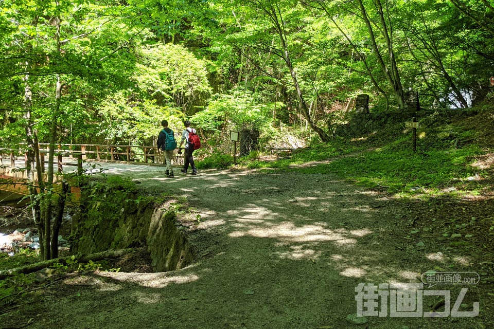 西沢渓谷ハイキングコース「ヌク沢」